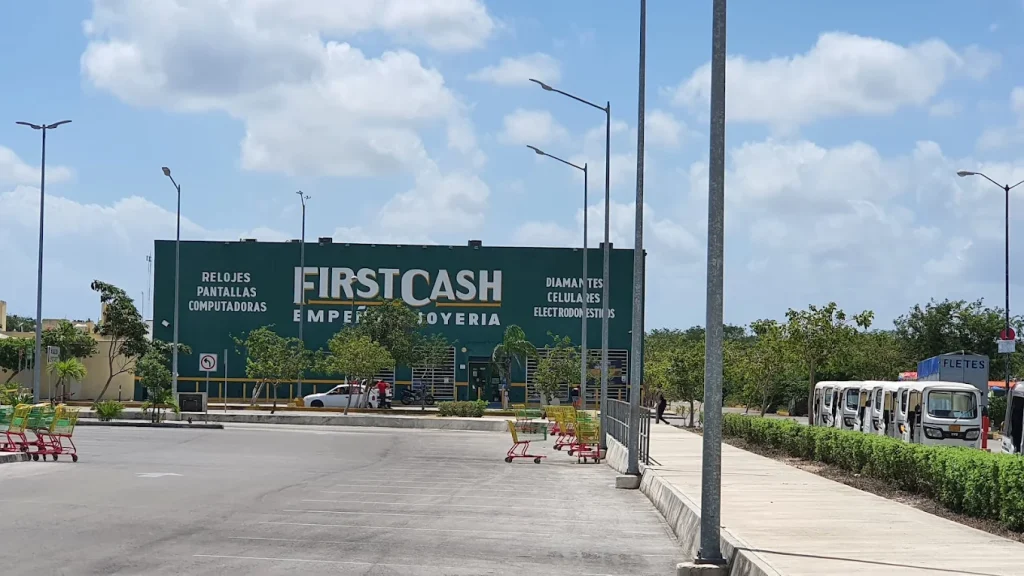 horario de casa de empeño first cash en playa del carmen